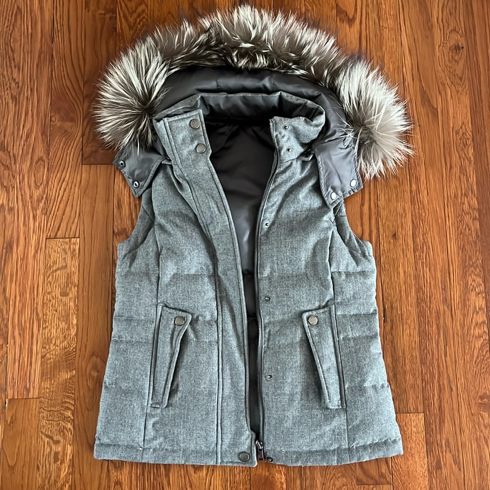 Tumi Wool and cashmere Down Vest Silver Fox removable Trim XS